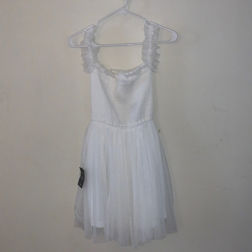 LULUS white dress